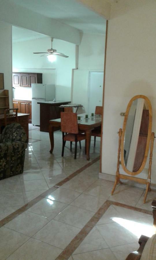 Elegant Heliopolis, Studio-Apartment Caïro Buitenkant foto