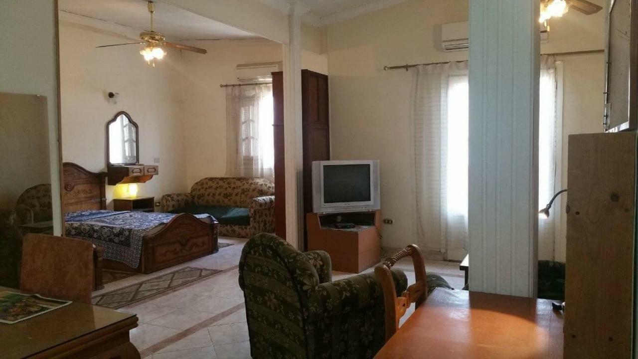 Elegant Heliopolis, Studio-Apartment Caïro Buitenkant foto
